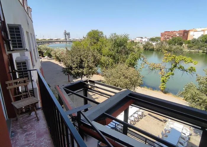 Almona junto al río - Kainga Homes